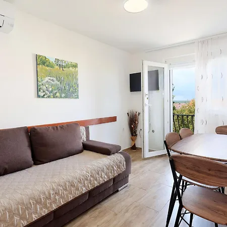 Apartament Pintar-3 By Interhome